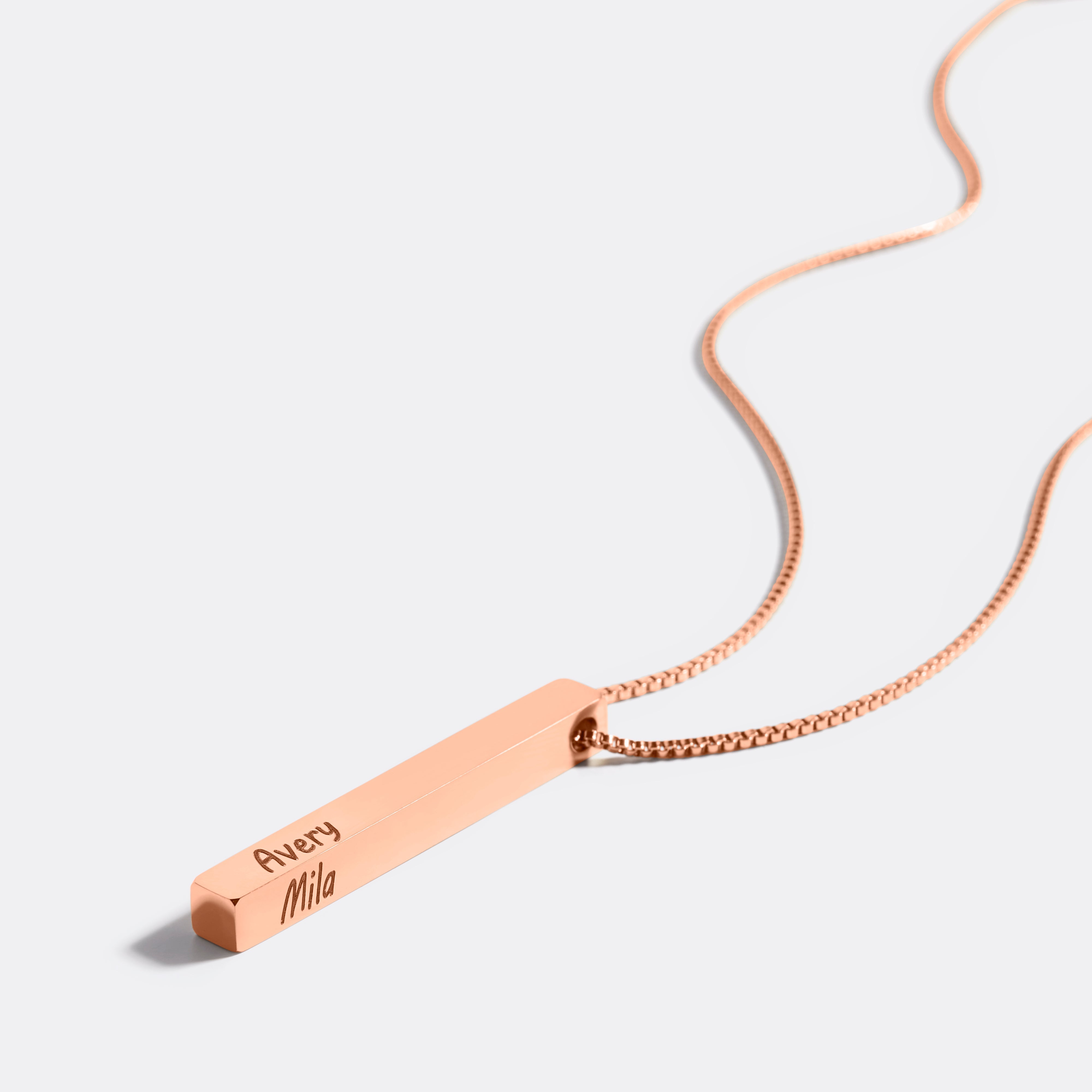 Necklace with pillar bar of musa