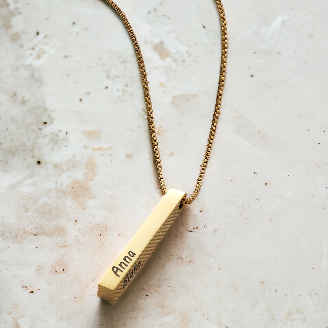 Necklace with pillar bar of musa