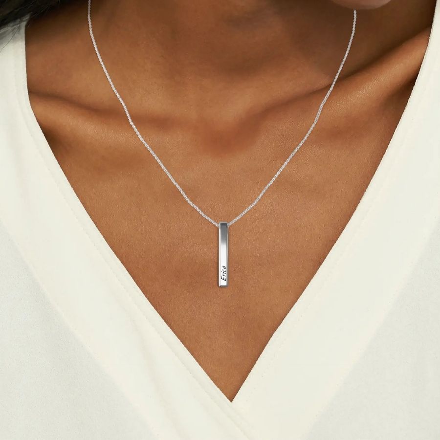 Necklace with pillar bar of musa
