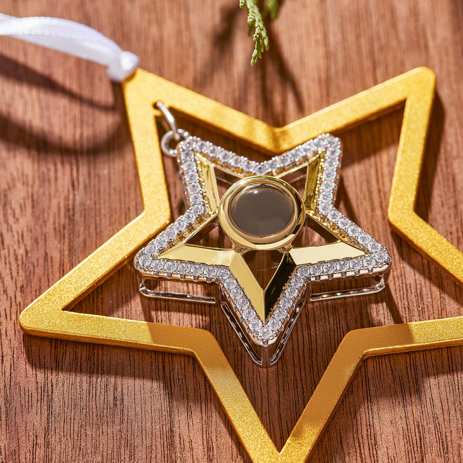 Personalized ornament with a photo of a star