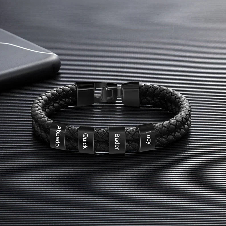 Custom minimalist bracelet with beads and name