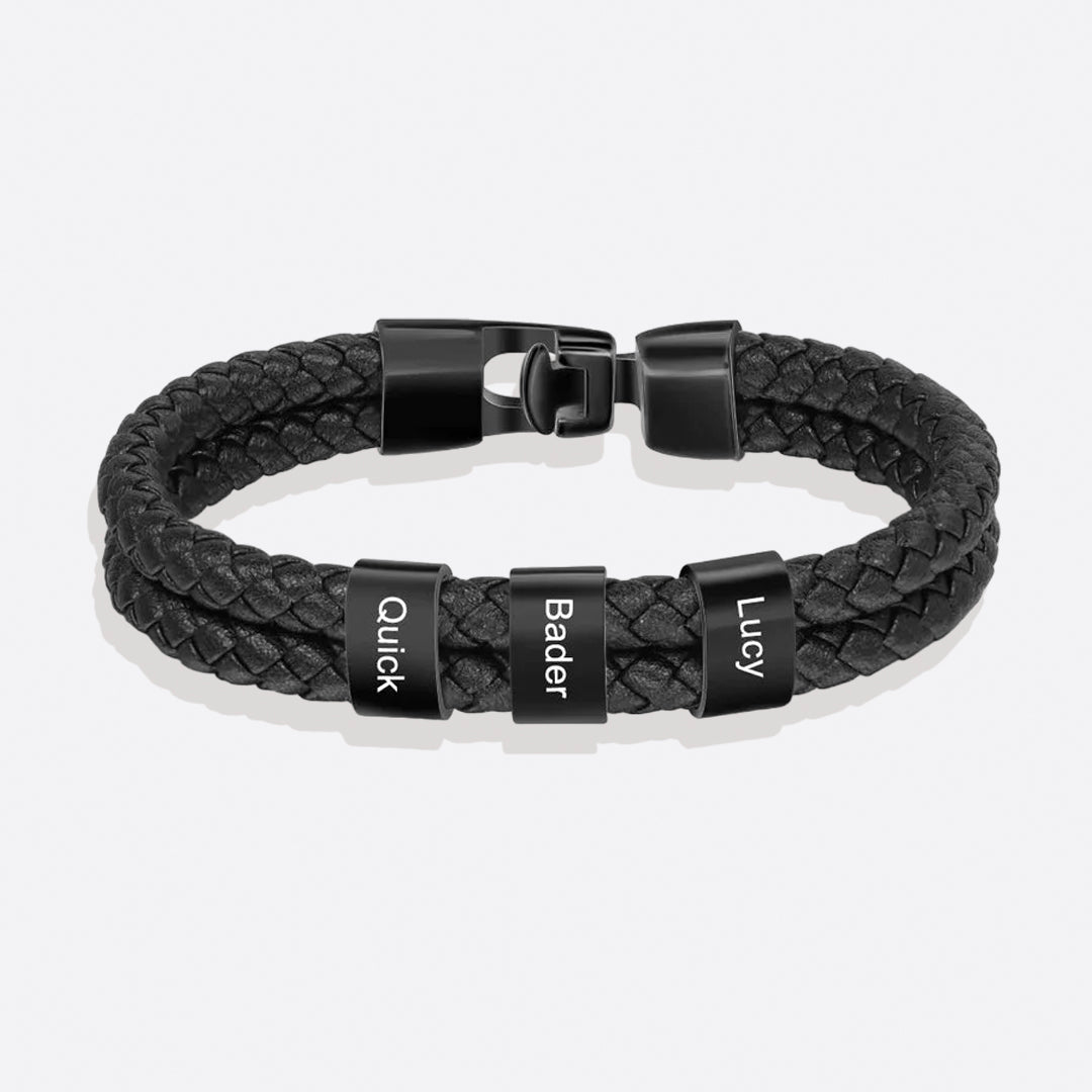 Custom minimalist bracelet with beads and name