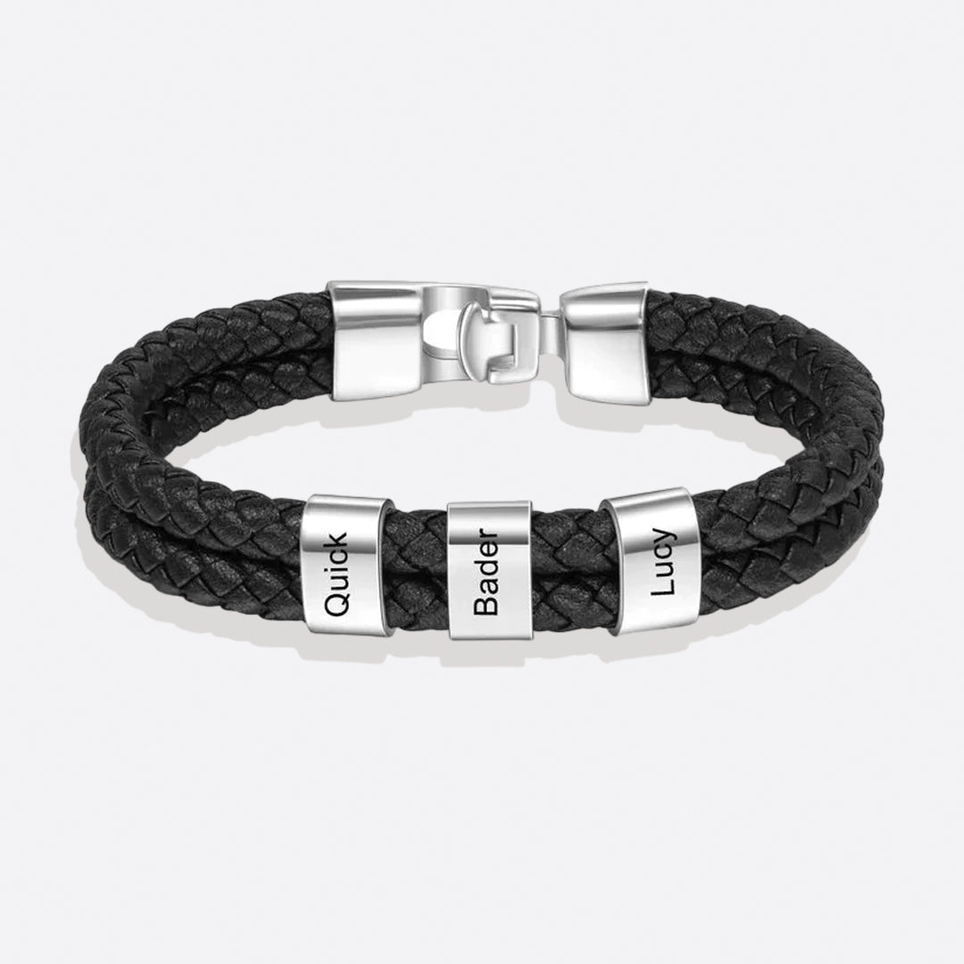 Custom minimalist bracelet with beads and name